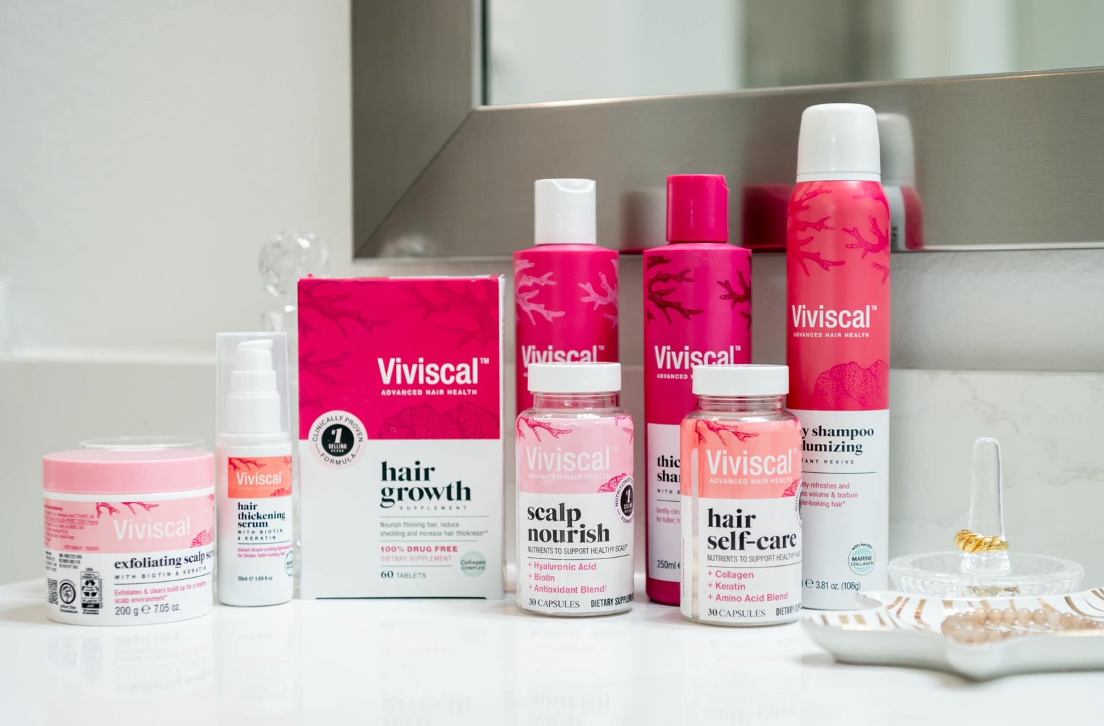 Linha de produtos Viviscal em banheiro