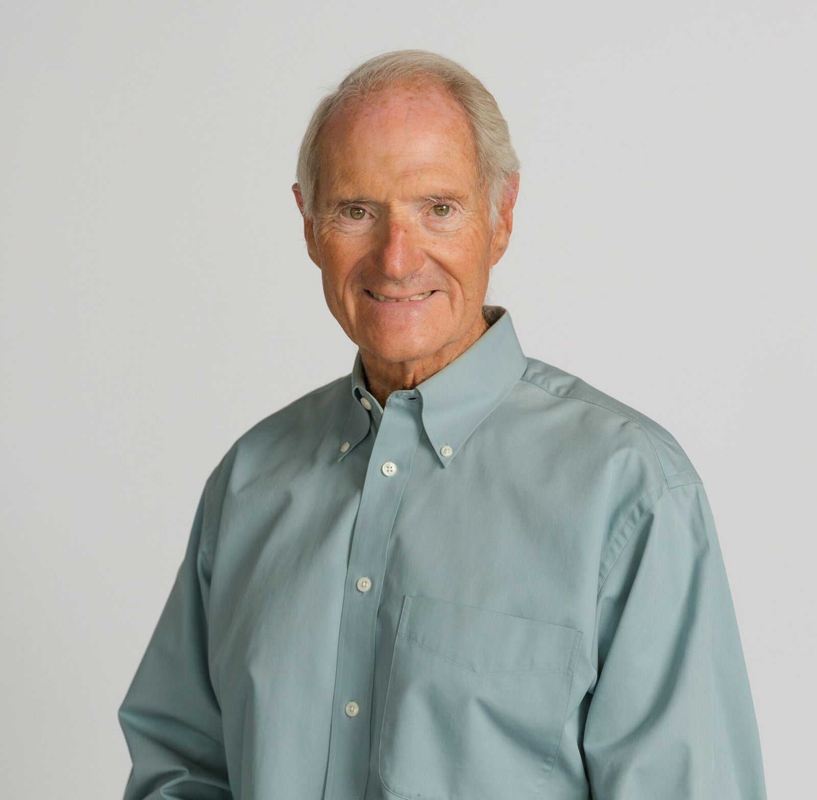 Dr. Wiliam Sears, MD, tiro na cabeça
