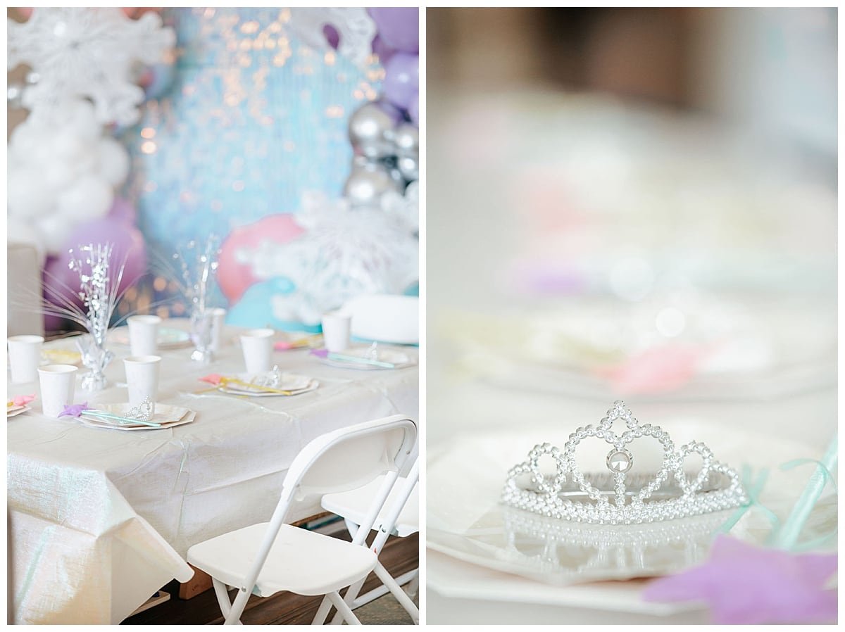 Configuração de mesa na festa de aniversário Frozen